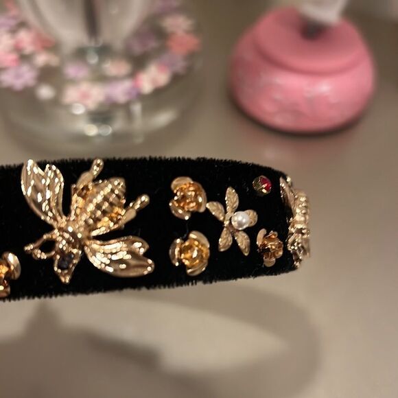 💕1 hr sale 🎉Gold and black Headband - Picture 4 of 9
